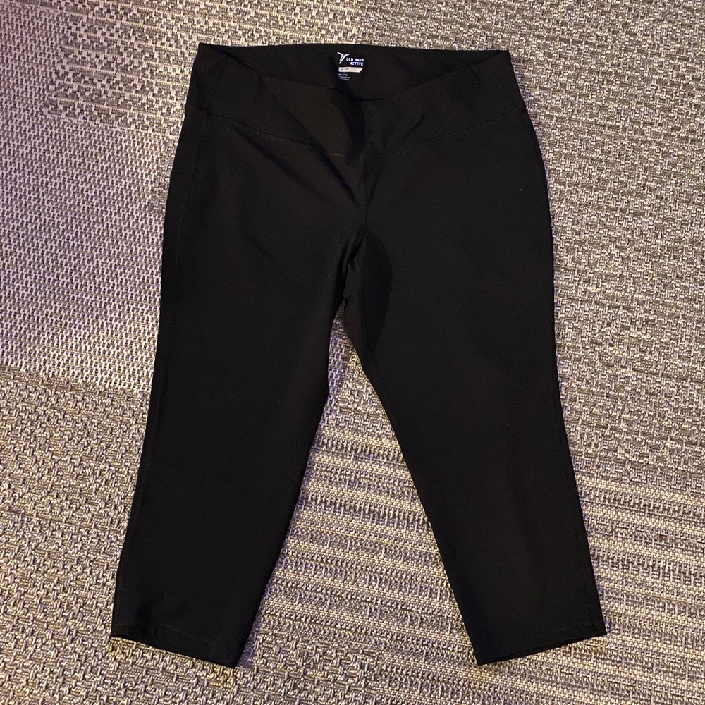 Old Navy crop workout leggings (size XXL)